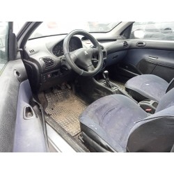 peugeot 206 berlina del año 2000