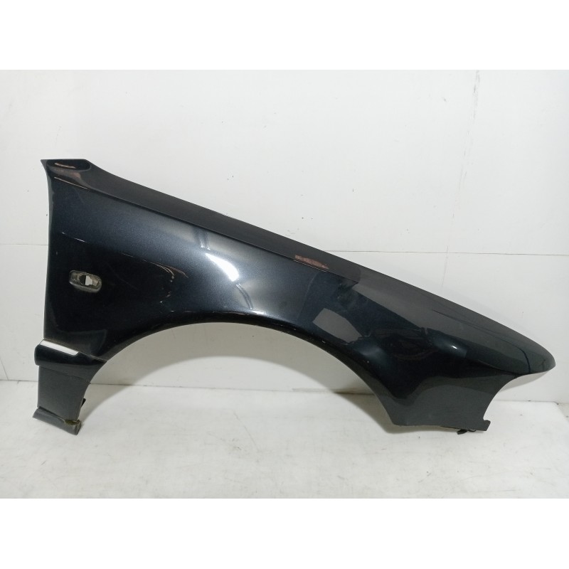 Recambio de aleta delantera derecha para audi a8 (d2) 3.7 quattro referencia OEM IAM Recambio de aleta delantera derecha para audi a8 (d2) 3.7 quattro referencia OEM IAM