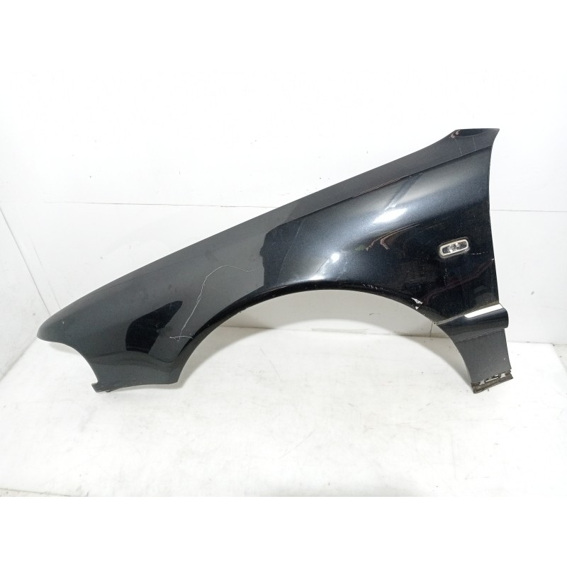 Recambio de aleta delantera izquierda para audi a8 (d2) 3.7 quattro referencia OEM IAM Recambio de aleta delantera izquierda para audi a8 (d2) 3.7 quattro referencia OEM IAM