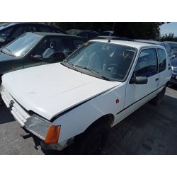 peugeot 205 berlina del año 1950