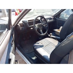 peugeot 205 berlina del año 1950