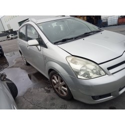 toyota corolla verso (r1) del año 2005