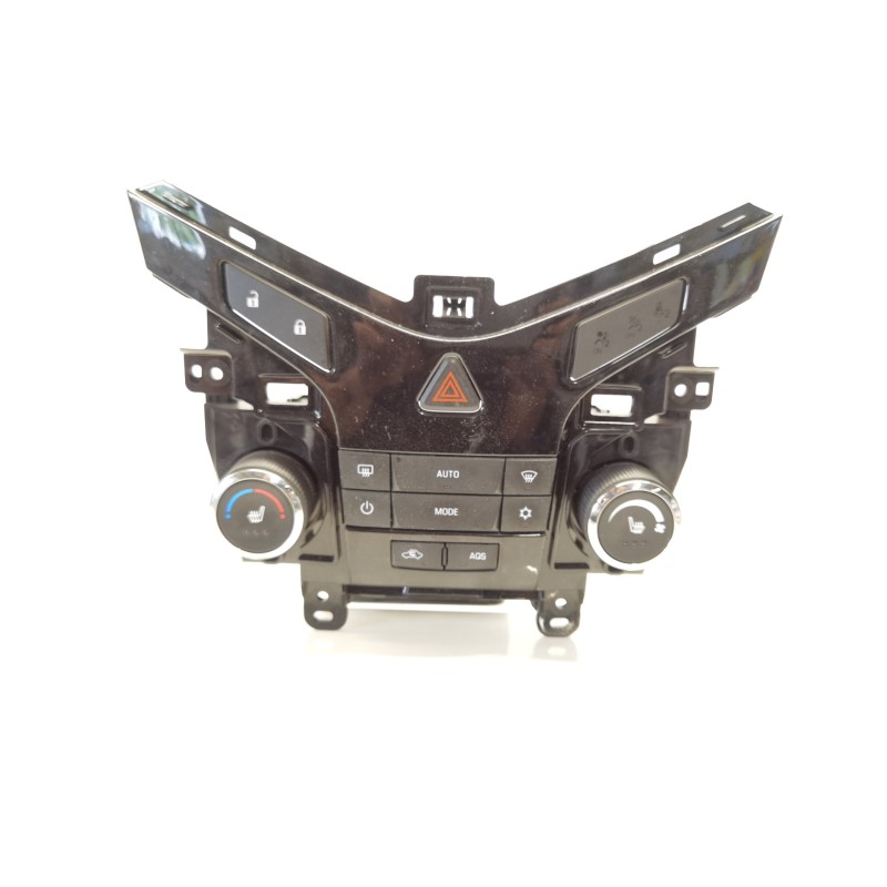 Recambio de mando calefacción / aire acondicionado para chevrolet cruze lt referencia OEM IAM 3827218 Recambio de mando calefacción / aire acondicionado para chevrolet cruze lt referencia OEM IAM 3827218