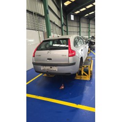 citroen c4 berlina del año 2010