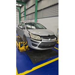 citroen c4 berlina del año 2010