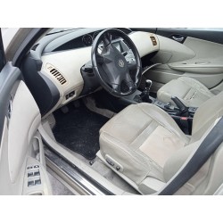 nissan primera berlina (p12) del año 2002