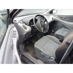 nissan almera tino (v10m) del año 2004
