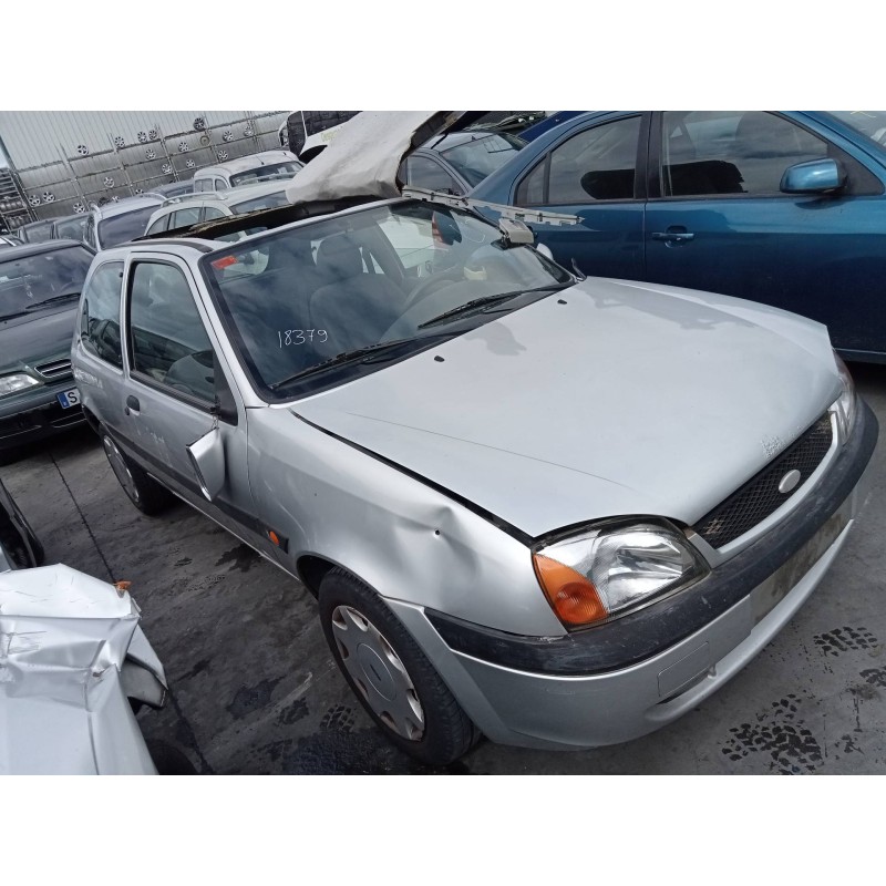ford fiesta berlina (dx) del año 2001