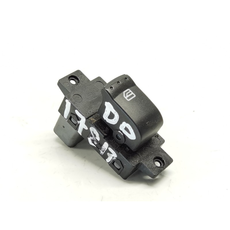 Recambio de mando elevalunas delantero derecho para ssangyong korando limited 4x2 referencia OEM IAM Recambio de mando elevalunas delantero derecho para ssangyong korando limited 4x2 referencia OEM IAM