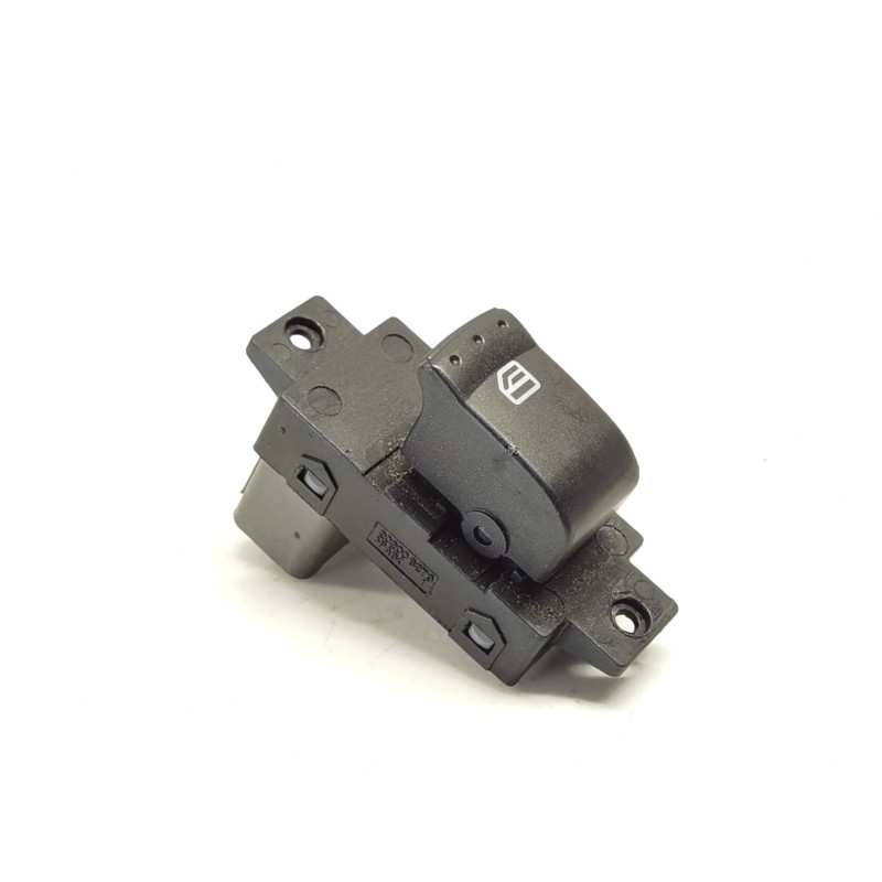 Recambio de mando elevalunas trasero derecho para ssangyong korando limited 4x2 referencia OEM IAM Recambio de mando elevalunas trasero derecho para ssangyong korando limited 4x2 referencia OEM IAM