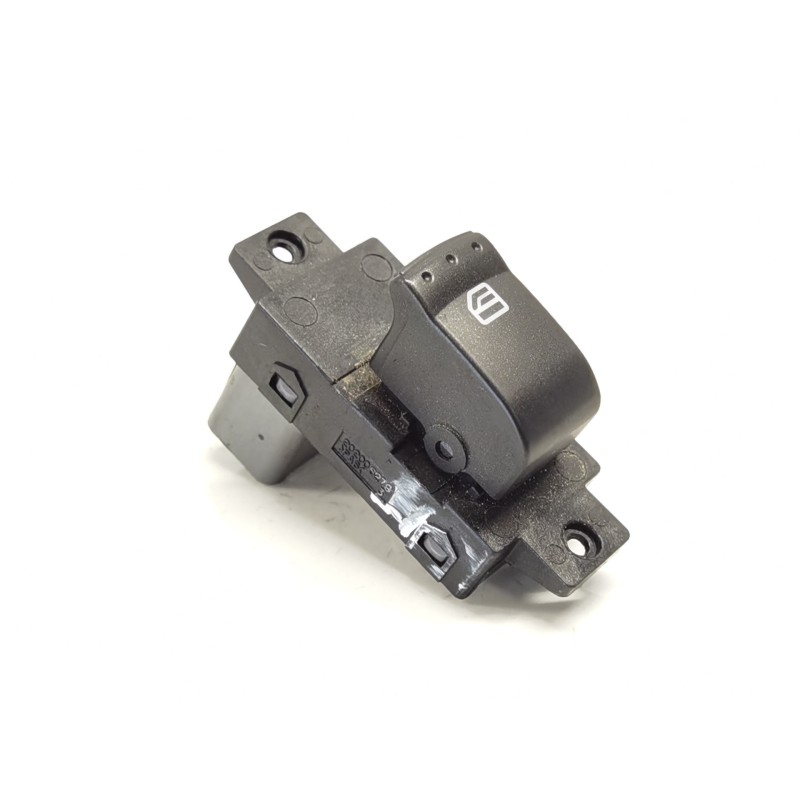 Recambio de mando elevalunas trasero izquierdo para ssangyong korando limited 4x2 referencia OEM IAM Recambio de mando elevalunas trasero izquierdo para ssangyong korando limited 4x2 referencia OEM IAM