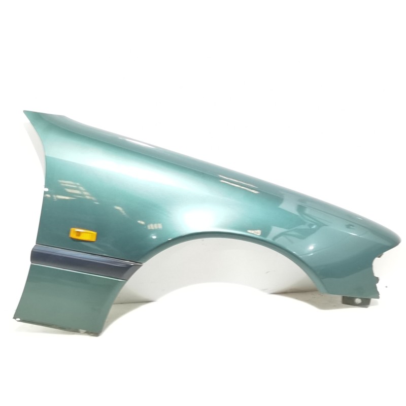 Recambio de aleta delantera derecha para mercedes clase c (w202) berlina 180 (202.018) referencia OEM IAM Recambio de aleta delantera derecha para mercedes clase c (w202) berlina 180 (202.018) referencia OEM IAM