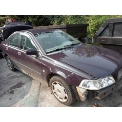 volvo s40 berlina del año 1995