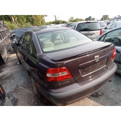 volvo s40 berlina del año 1995
