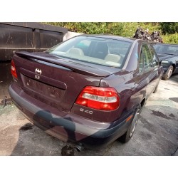 volvo s40 berlina del año 1995