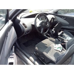 nissan primera berlina (p12) del año 2003