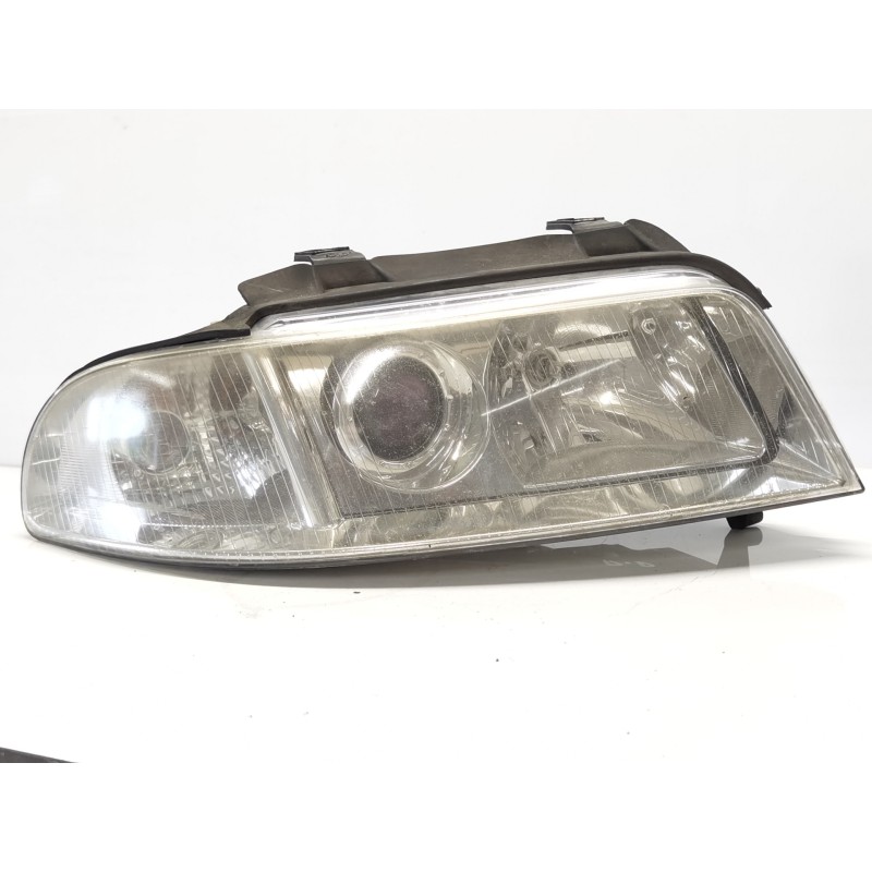 Recambio de faro derecho para audi a4 berlina (b5) 1.9 tdi referencia OEM IAM 8D0941004AK  