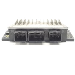 Recambio de centralita motor uce para kia carnival ii 2.9 crdi lx referencia OEM IAM R0410C045F  