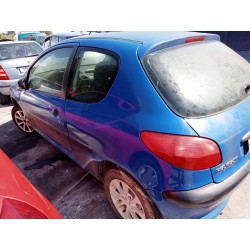 peugeot 206 berlina del año 2001