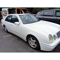 mercedes clase e (w210) berlina diesel del año 2001