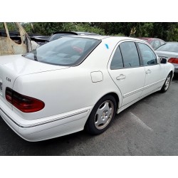 mercedes clase e (w210) berlina diesel del año 2001