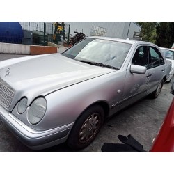 mercedes clase e (w210) berlina diesel del año 2003