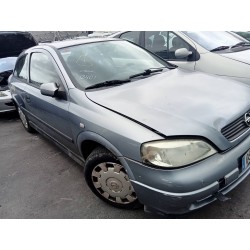 opel astra g berlina del año 2004