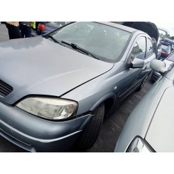opel astra g berlina del año 2004