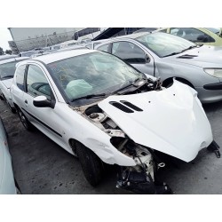 peugeot 206 berlina del año 2001