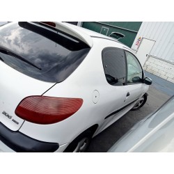 peugeot 206 berlina del año 2001