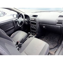 opel astra g berlina del año 2004