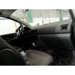 seat alhambra (7v9) del año 2010