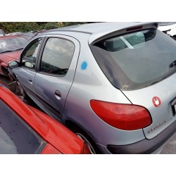 peugeot 206 berlina del año 2000