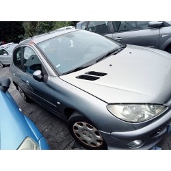 peugeot 206 berlina del año 2004