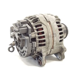 Recambio de alternador para volkswagen polo (9n1) highline referencia OEM IAM 045903023A  