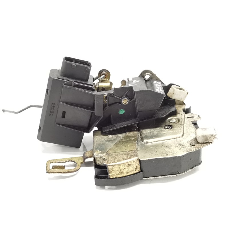 Recambio de cerradura puerta delantera derecha para bmw serie 3 berlina (e36) 325td referencia OEM IAM Recambio de cerradura puerta delantera derecha para bmw serie 3 berlina (e36) 325td referencia OEM IAM