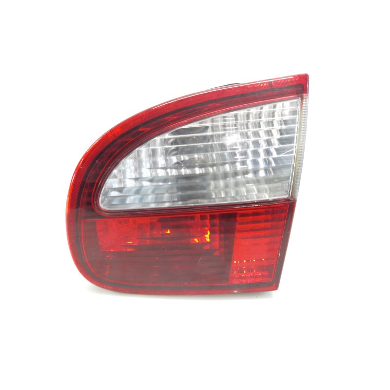 Recambio de piloto trasero central derecho para daewoo lanos cool referencia OEM IAM Recambio de piloto trasero central derecho para daewoo lanos cool referencia OEM IAM