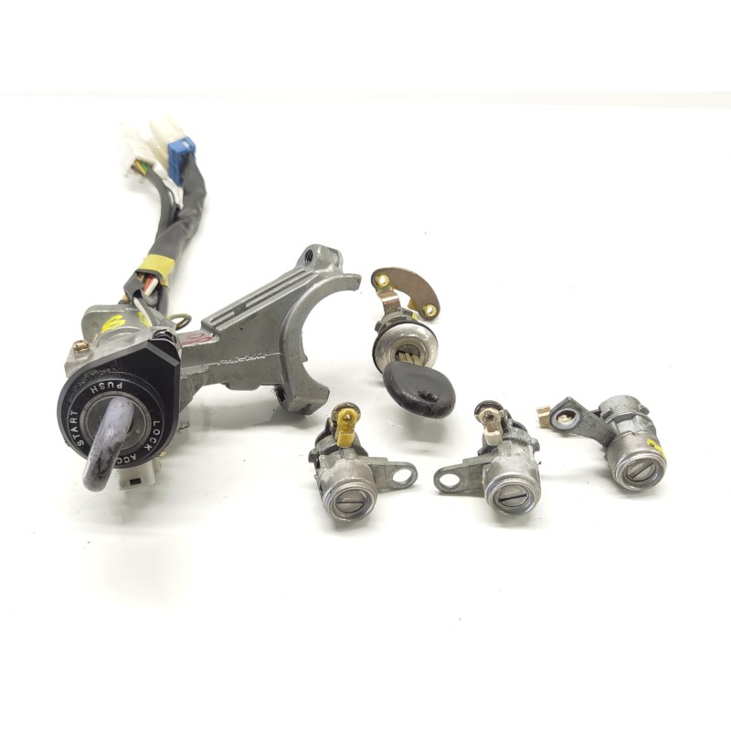 Recambio de antirrobo para hyundai h 1 h 1 combi con puerta de dos referencia OEM IAM Recambio de antirrobo para hyundai h 1 h 1 combi con puerta de dos referencia OEM IAM