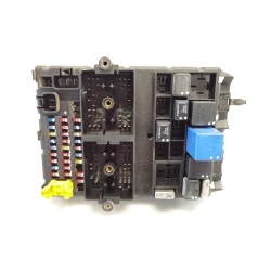Recambio de caja reles / fusibles para jeep gr.cherokee (wj/wg) 3.1 td laredo referencia OEM IAM P56038406AJ  
