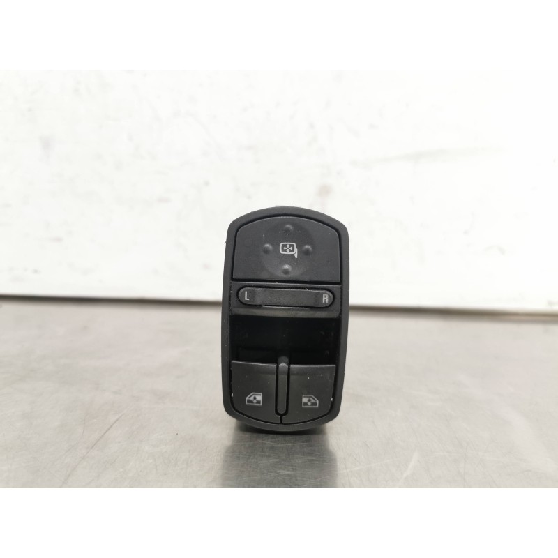 Recambio de mando elevalunas delantero izquierdo para opel corsa d cosmo referencia OEM IAM 13258521 Recambio de mando elevalunas delantero izquierdo para opel corsa d cosmo referencia OEM IAM 13258521