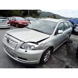 toyota avensis wagon (t25) del año 2005