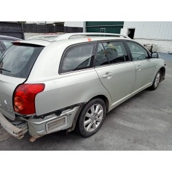 toyota avensis wagon (t25) del año 2005