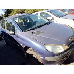 peugeot 206 berlina del año 2001