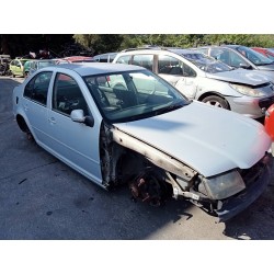 volkswagen bora berlina (1j2) del año 1999