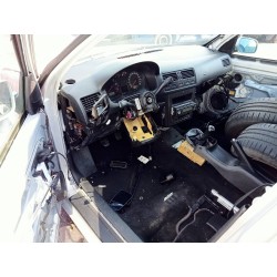 volkswagen bora berlina (1j2) del año 1999
