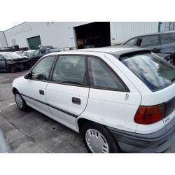 opel astra f berlina del año 1995
