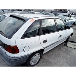 opel astra f berlina del año 1995