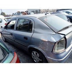 opel astra g berlina del año 2001