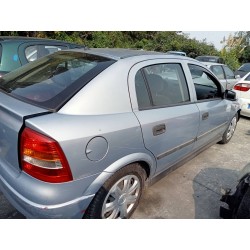 opel astra g berlina del año 2001