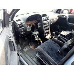 opel astra g berlina del año 2001